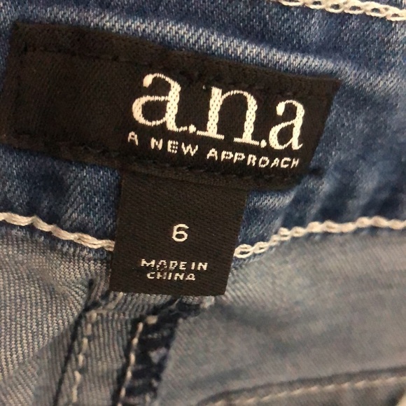 A.n.a A New Approach blue Jean shorts - Picture 8 of 10